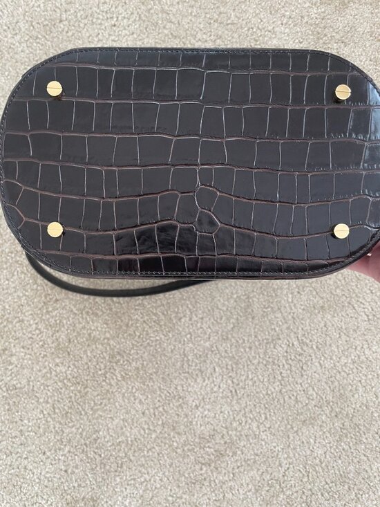 Toteme Belted Bucket Bag - Picture 7 of 8